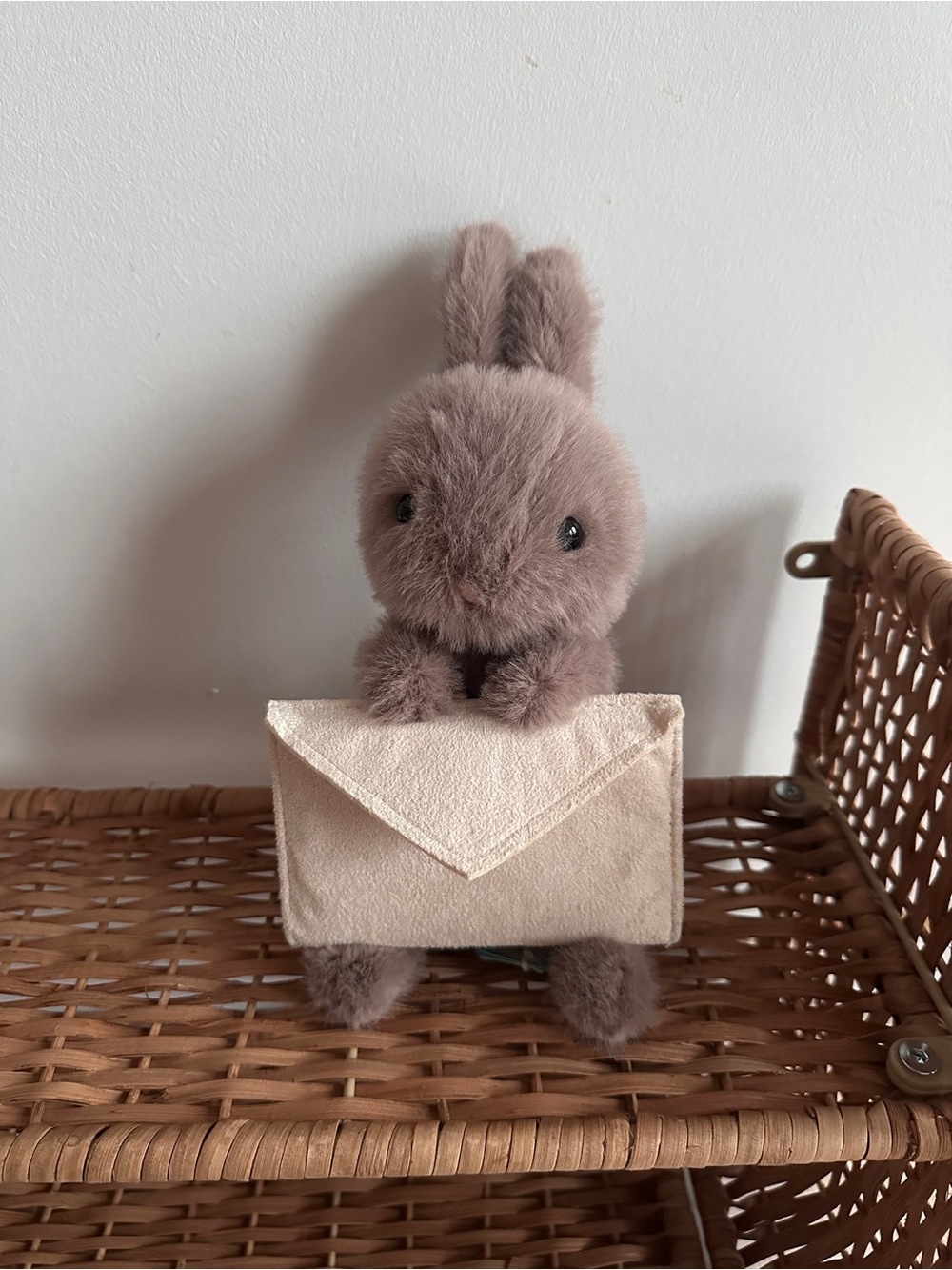 JELLYCAT MESSENGER BUNNY BNWT